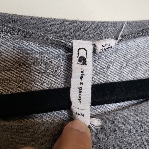 Cable & Gauge | Embroidered Birds Crop Top - Picture 2 of 6